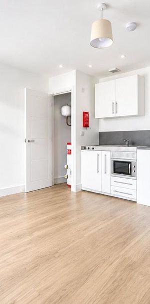 Studio to rent - Photo 1