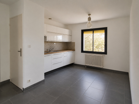 Location Maison 4 pièces 105m² LE PRADET 83220 - Photo 5