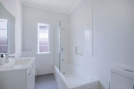 31 Sparkes Street, Chermside QLD 4032 - House For Rent | Domain - Photo 3