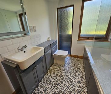 4 bedroom terraced house to rent - Photo 6