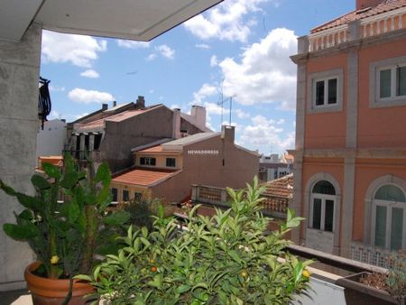 4 room luxury Flat for rent in Lisbon, Portugal - Photo 3