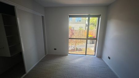 1BR townhouse opposite University of Canterbury - Photo 2