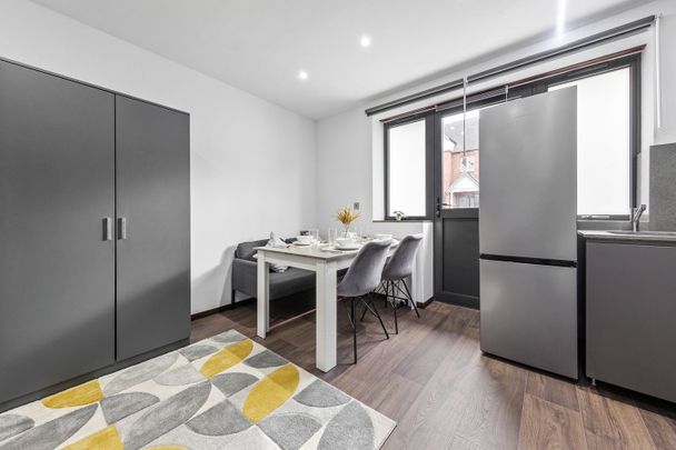 Studio Flat, Woodstock Road, NW11 - Photo 1