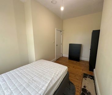 First Avenue, Newcastle Upon Tyne - Photo 5