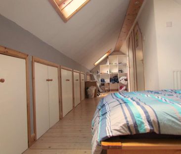 Cosy ALL FEMALE houseshare in lovely Didsbury! Room 4 - Photo 4