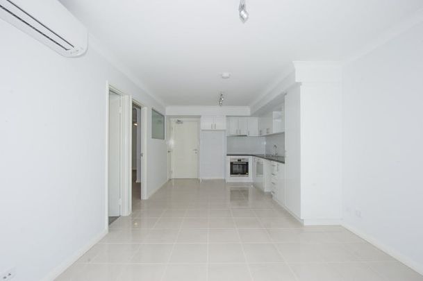 Low Maintenance 2 Bedroom, 2 Bathroom Apartment! - Photo 1