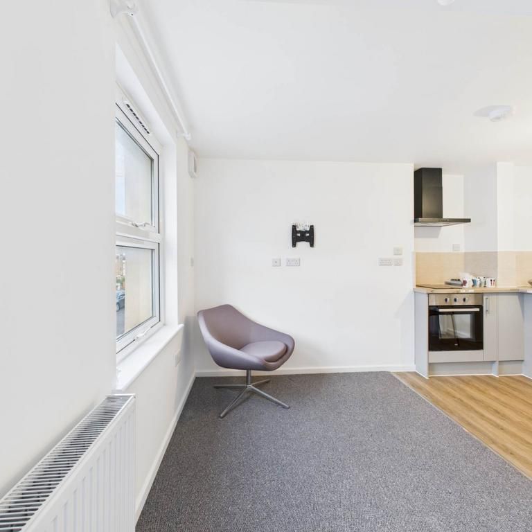 House share to rent - Photo 1