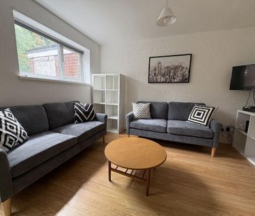 4 bedroom house to rent - Photo 1