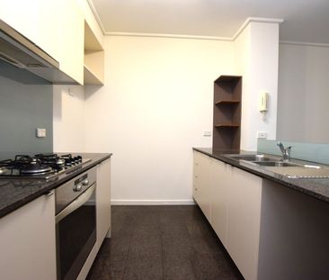 Convenience and Comfort in The Heart of Southbank! - Photo 6