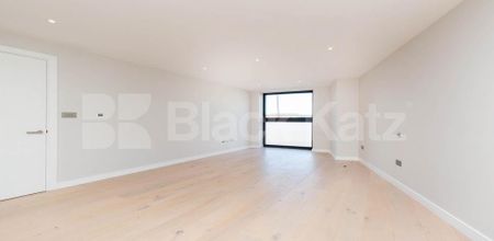 2 Bedroom, 2 bath, 1 reception Apartment - Photo 3