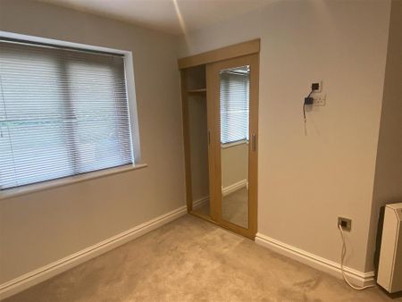 2 bedroom apartment to rent - Photo 4