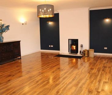 2 bedroom barn conversion to rent - Photo 1