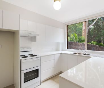 NEWLY RENOVATED TWO BEDROOM TOWNHOUSE - Photo 6