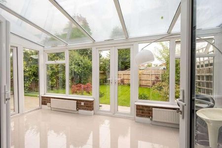 Windermere Avenue, Merton, SW19 - Photo 2