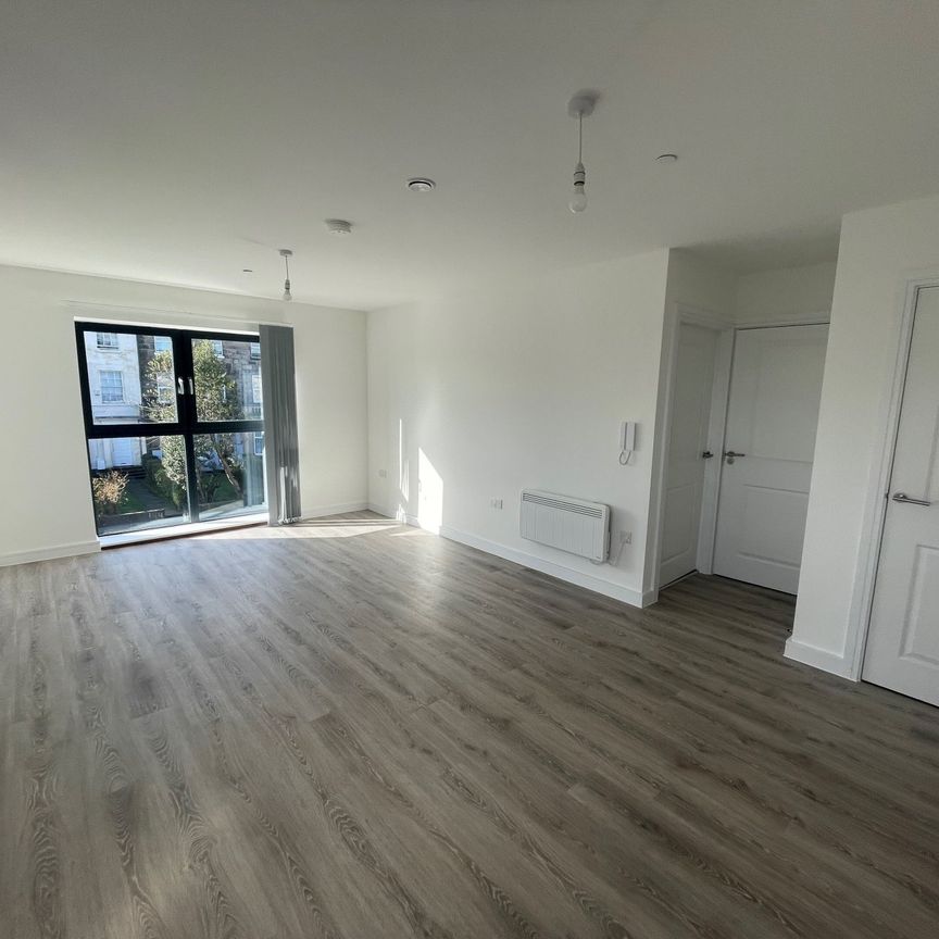 ERASMUS DRIVE - Photo 1