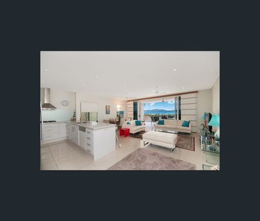 6/16 Primrose Street, North Ward, Qld 4810 - Photo 4