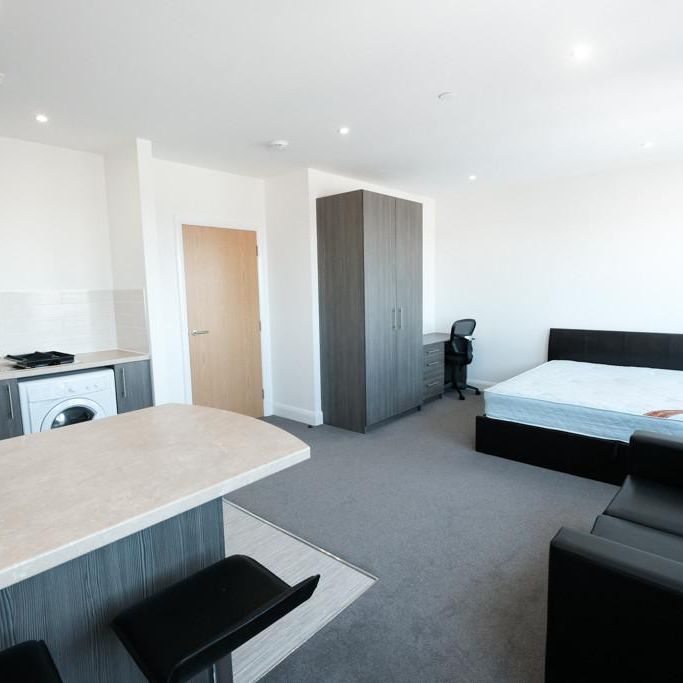 Studio to rent - Photo 1