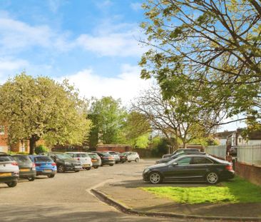 Close to Langley Village, Large 1 Bed -... - Photo 3