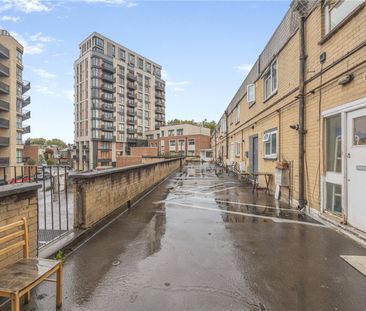 Chiswick Terrace, London, W4 5LY - Photo 4