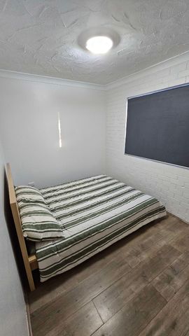 Logan Central - Photo 5