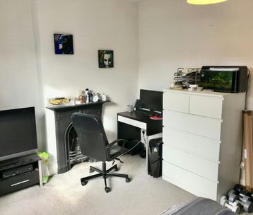 Flat to rent on - Photo 6