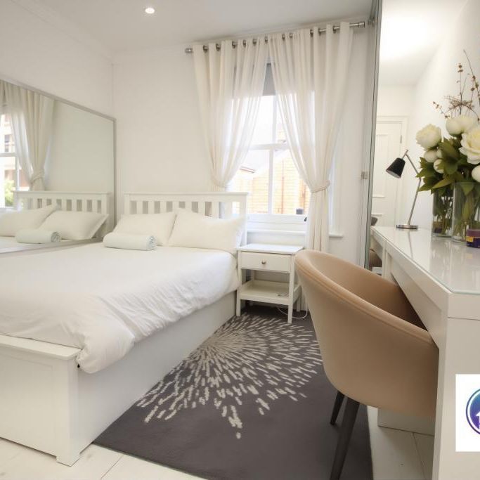 1 Bedroom Room in Flat Share To Rent - Photo 1