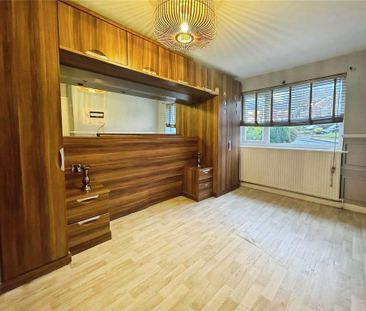 3 bedroom detached house to rent - Photo 3