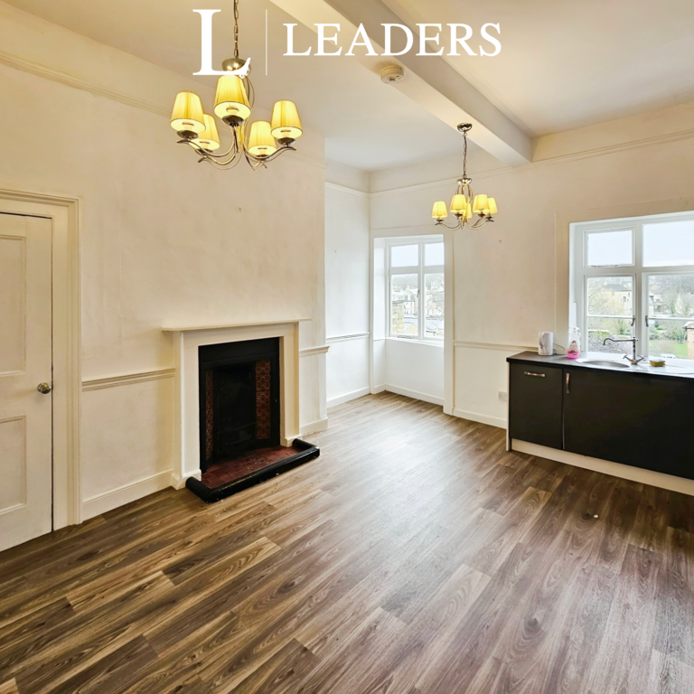 3 bedroom flat to rent - Photo 1