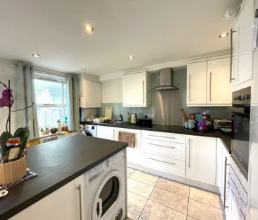 Sivell Place, Exeter - Photo 1