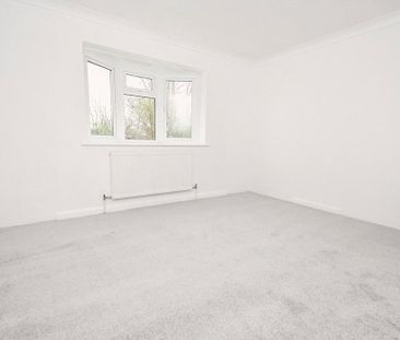 4 bedroom bungalow to rent - Photo 1