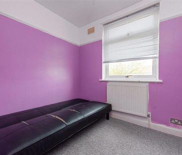 3 bedroom property to rent - Photo 3