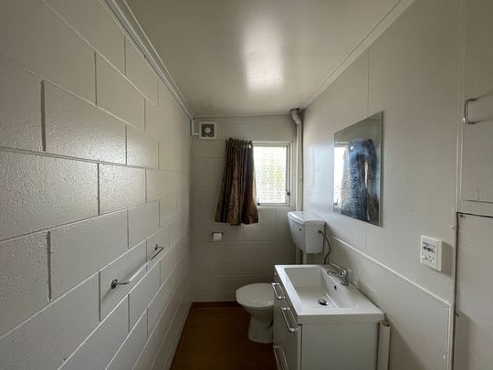 Papatoetoe - Photo 1