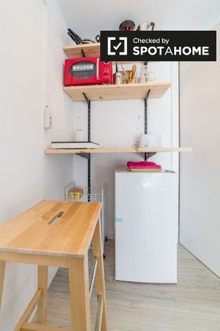 valencia, Valencian Community 46021 - Photo 2