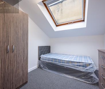 8 bedroom flat to rent - Photo 3