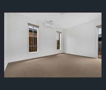 Peaceful and Perfect location in Craigieburn - Photo 6