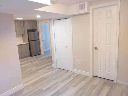 For Lease - 460 Chieftan Circle Unit# Basement, Mississauga, Ontario - Photo 4