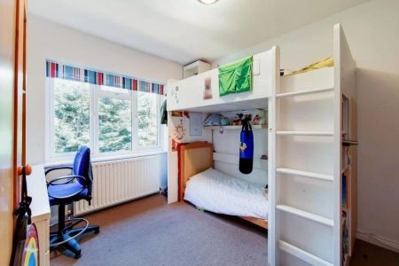 2 Bedroom Apartment - Photo 3