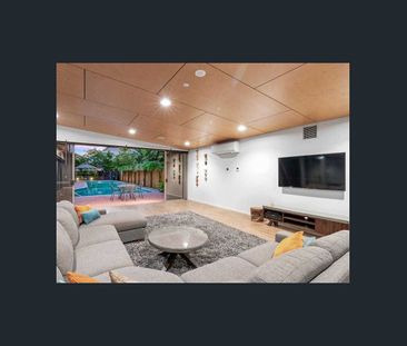 310/50 Connor Street, Kangaroo Point, Qld 4169 - Photo 4