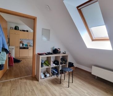 Gemütliche Dachgeschosswohnung ideal für Paare! - Photo 3
