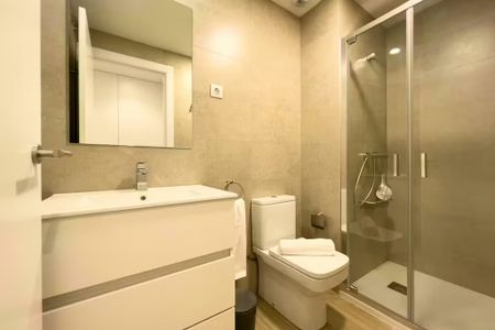 Carrer de Sant Pere Més Baix, Barcelona, Catalonia 08003 - Foto 5