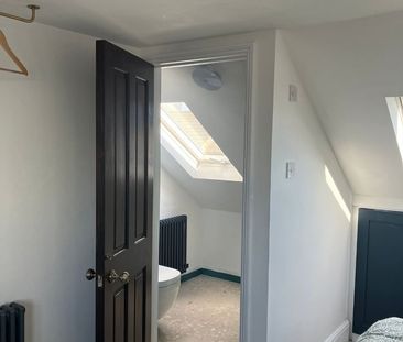 3 Bed Terraced House, Stanley Street, BN2 - Photo 4