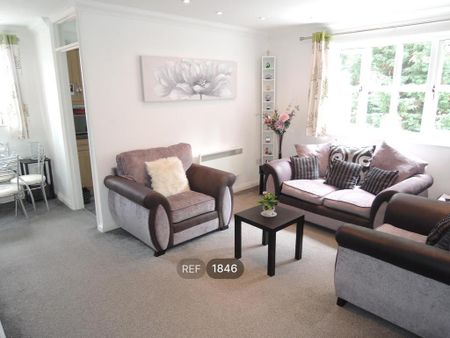2 bedroom maisonette to rent - Photo 3