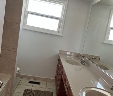 For Lease - 25 Tollerton Avenue, Toronto, Ontario - Photo 6