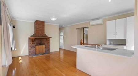 Private and Cosy Retreat Surrounded by Nature - Photo 2