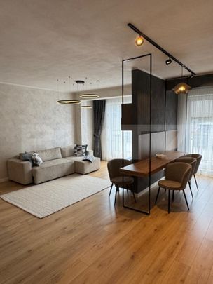 Apartament cu 2 camere, Central Brasov/Parcare Subterana/Vit - Photo 1