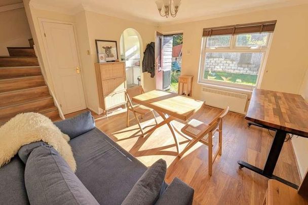 Goldsworth Park, Woking, Surrey, GU21 - Photo 1