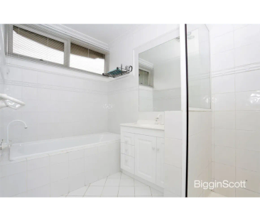 37 Townsend Street, Glen Waverley, Vic 3150 - Photo 4