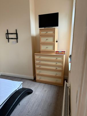Studio Flat, Walsgrave Road, CV2 - Photo 1