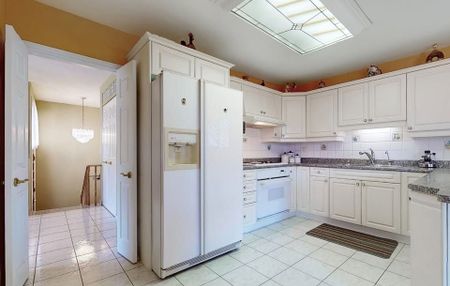 For Lease - 78 Wincott Drive, Toronto, Ontario - Photo 4