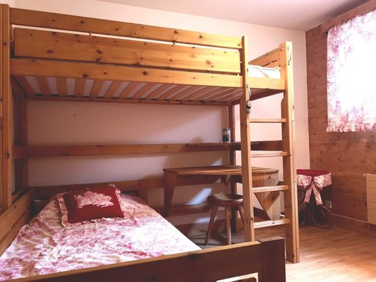 4.5 charming rooms YEARLY RENTAL - Photo 1